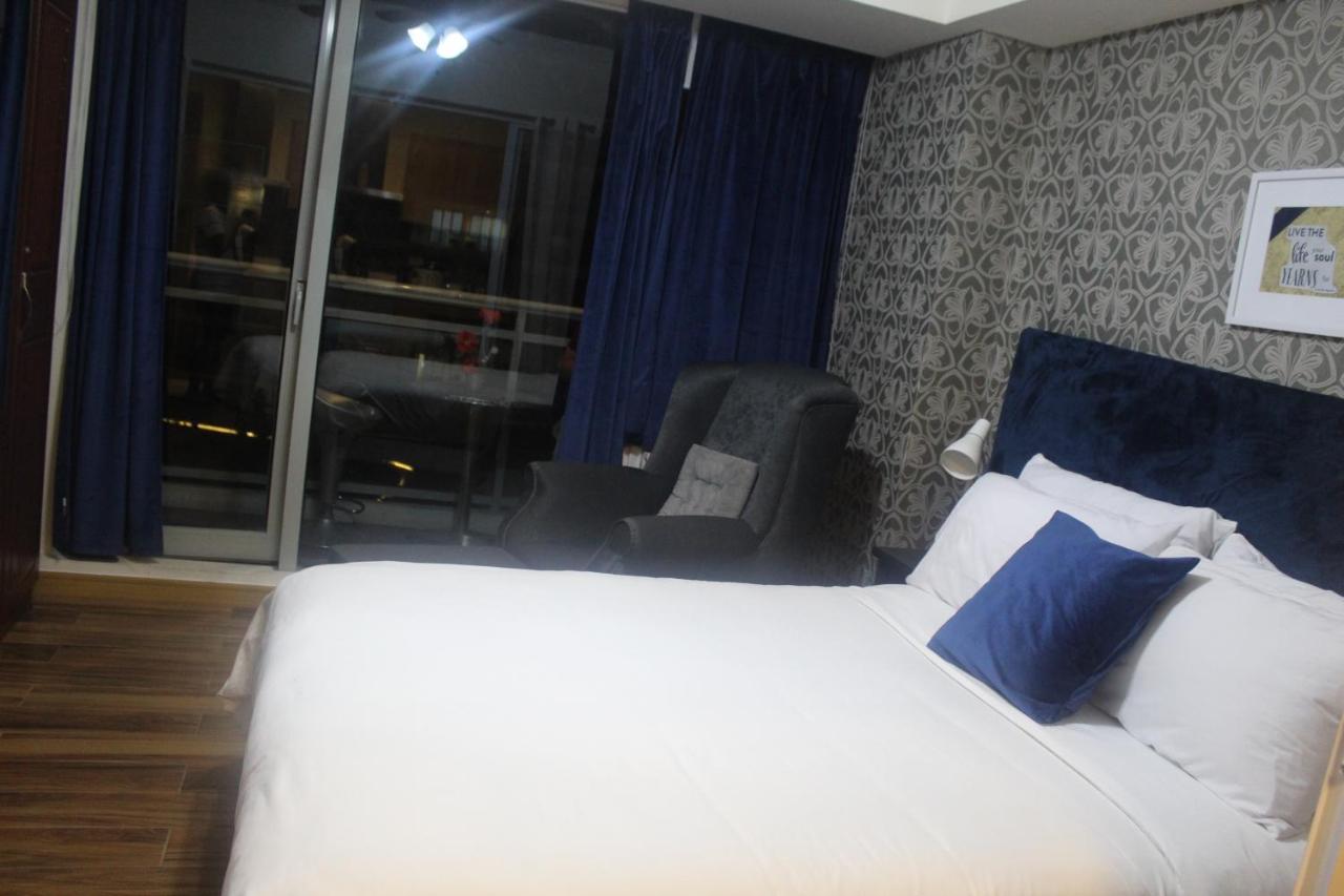 Azure Urban Resort A4 Near Airport Mall With Wavepool Paranaque City Buitenkant foto