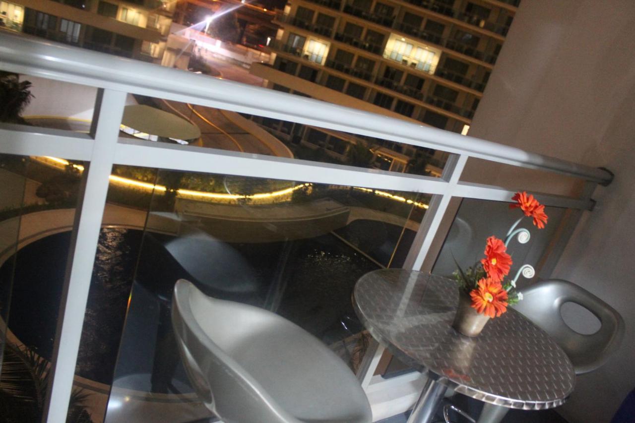 Azure Urban Resort A4 Near Airport Mall With Wavepool Paranaque City Buitenkant foto