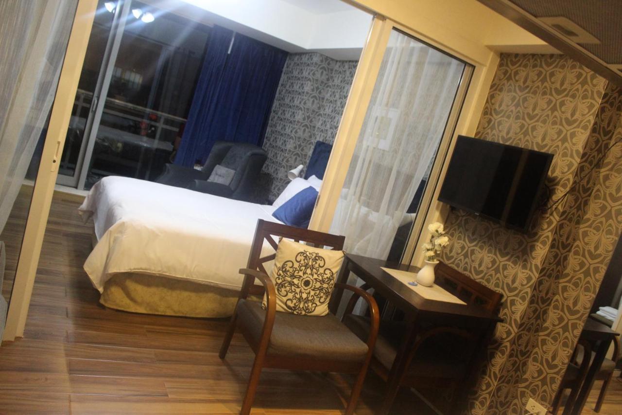 Azure Urban Resort A4 Near Airport Mall With Wavepool Paranaque City Buitenkant foto