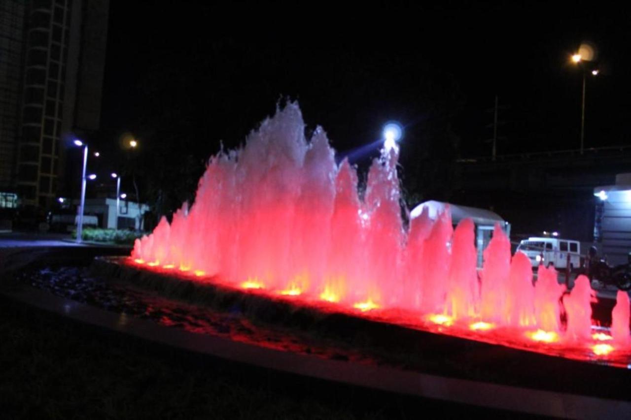 Azure Urban Resort A4 Near Airport Mall With Wavepool Paranaque City Buitenkant foto