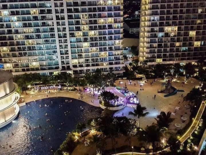 Azure Urban Resort A4 Near Airport Mall With Wavepool Paranaque City Buitenkant foto